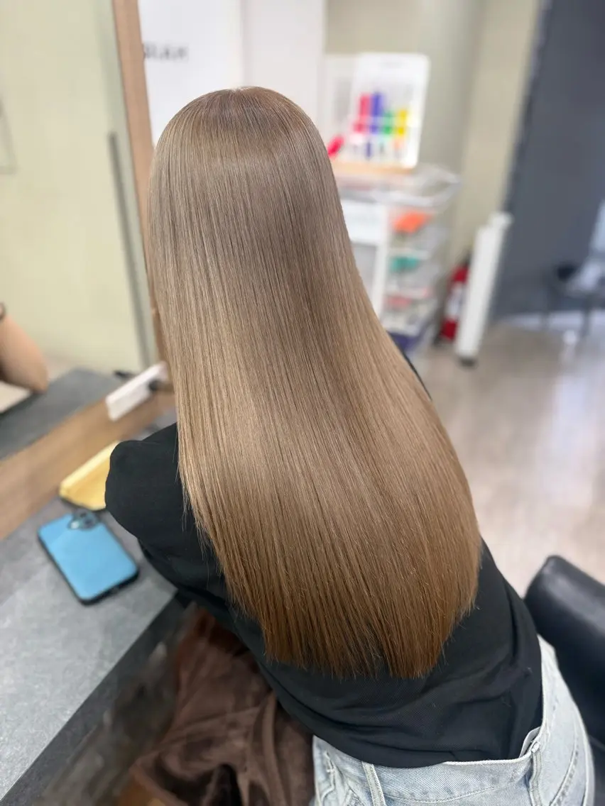 ロング カラー カット ヘアカラー RIEブリーチ& エクステ特化型のヘアスタイル