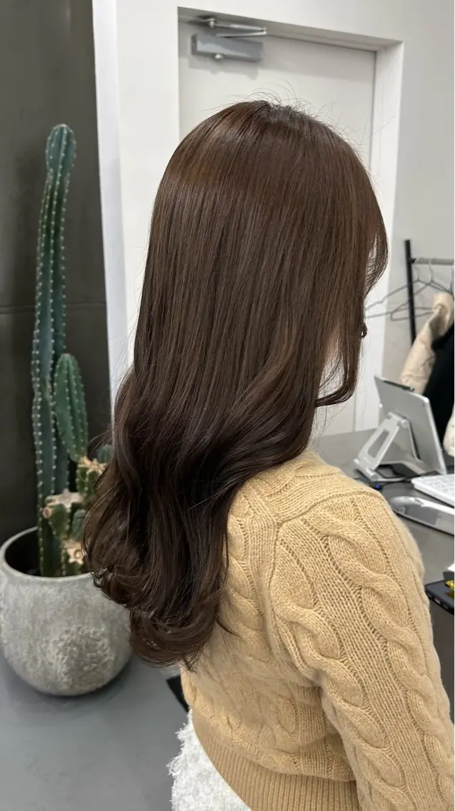 ロング カラー カット ヘアカラー トリートメント 古田 昂也のヘアスタイル