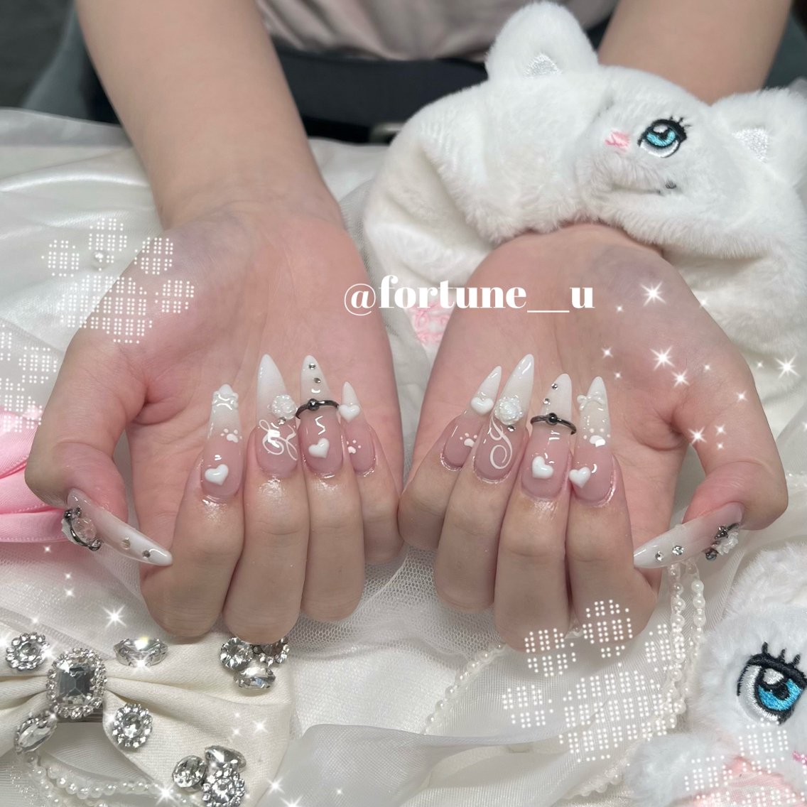 ネイル ガーリー 韓国ネイル 持ち込み ワンホンネイル ハンドネイル 💜✩.* Yuuna💜のネイルデザイン