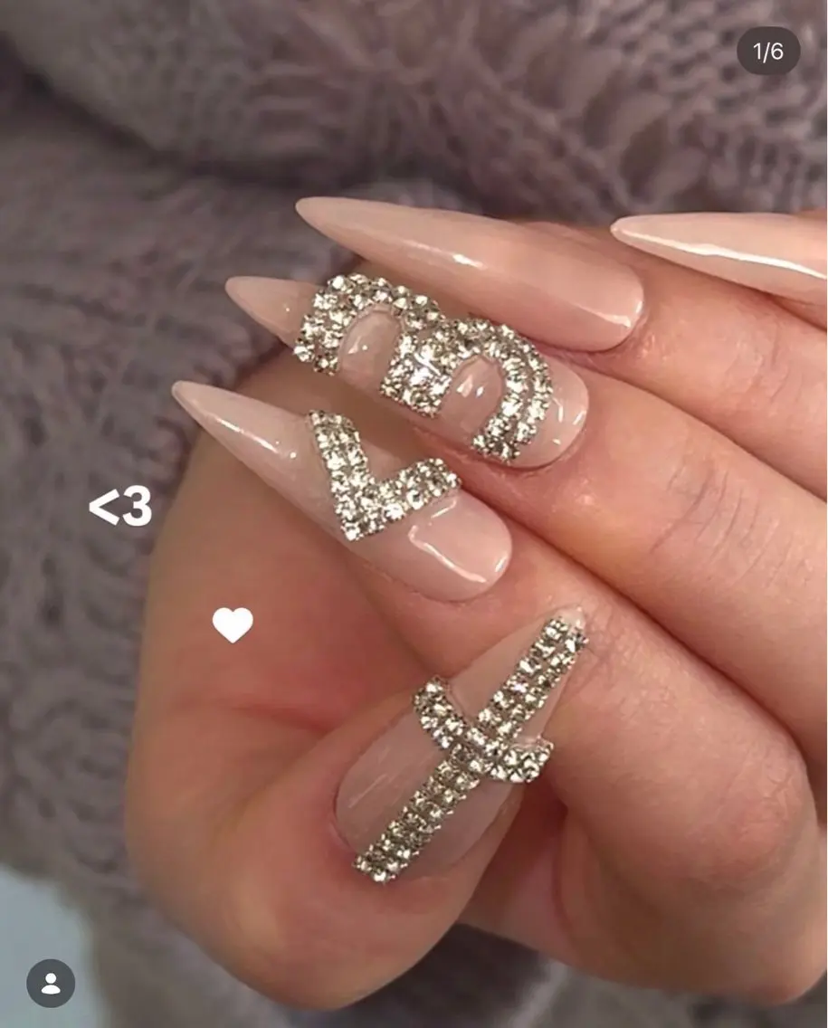 ネイル ハンドネイル HAPPI NAIL CALINのネイルデザイン