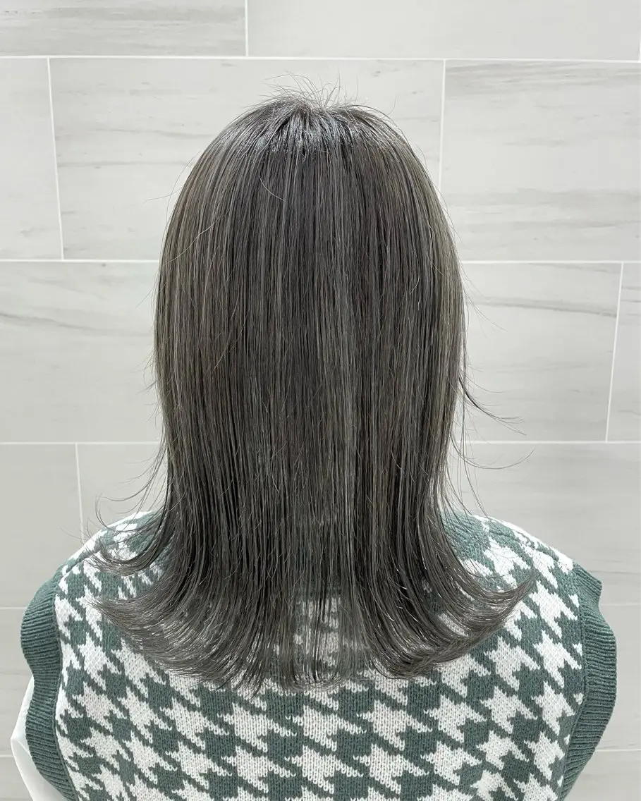 ミディアム カラー 透明感カラー ハイライトカラー オリーブカラー ハイライト 山中 束真のヘアスタイル