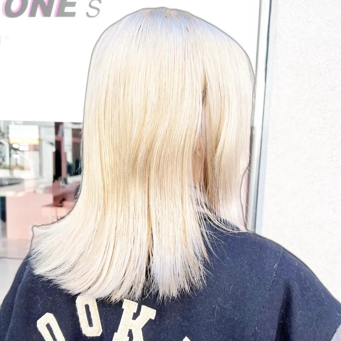 ミディアム カラー ヘアアレンジ メンズ メンズブリーチ メンズハイトーン メンズ韓国風 ベージュカラー ブリーチ 🪼個性、雰囲気🪼 ⛈オカダ🎧のヘアスタイル