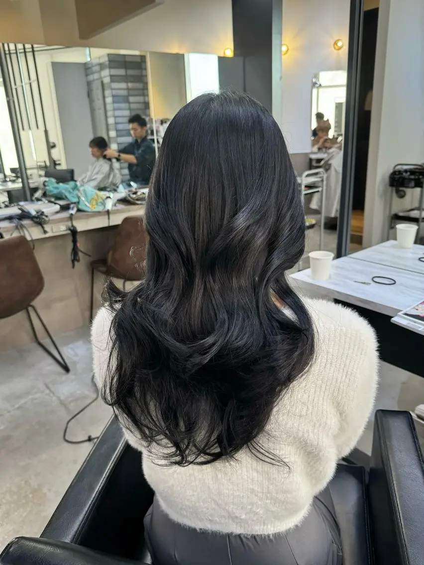 ロング カラー ヘアカラー トリートメント 韓国ヘア🇰🇷 YUKINAのヘアスタイル