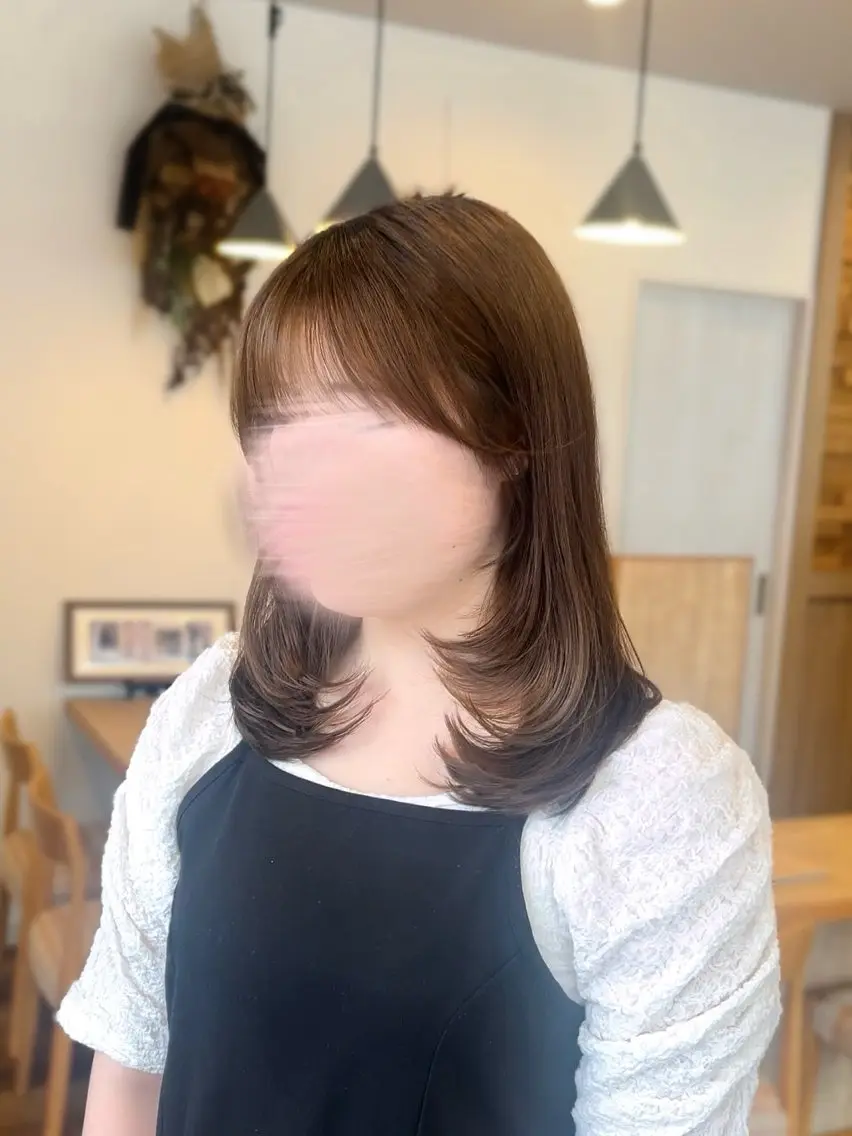 ミディアム くびれヘア 顔まわりレイヤー 顔周りカット 髪質改善 韓国風ヘア 宮本 楓のヘアスタイル