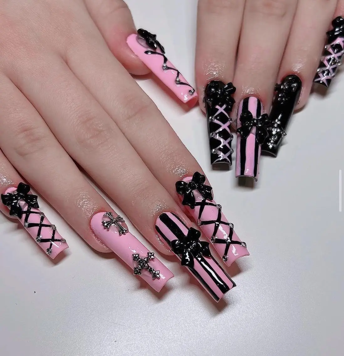 ネイル オーロラネイル 成人式 フレンチネイル グラデーション ハロウィン ハンドネイル H.baby Nail Salonのネイルデザイン