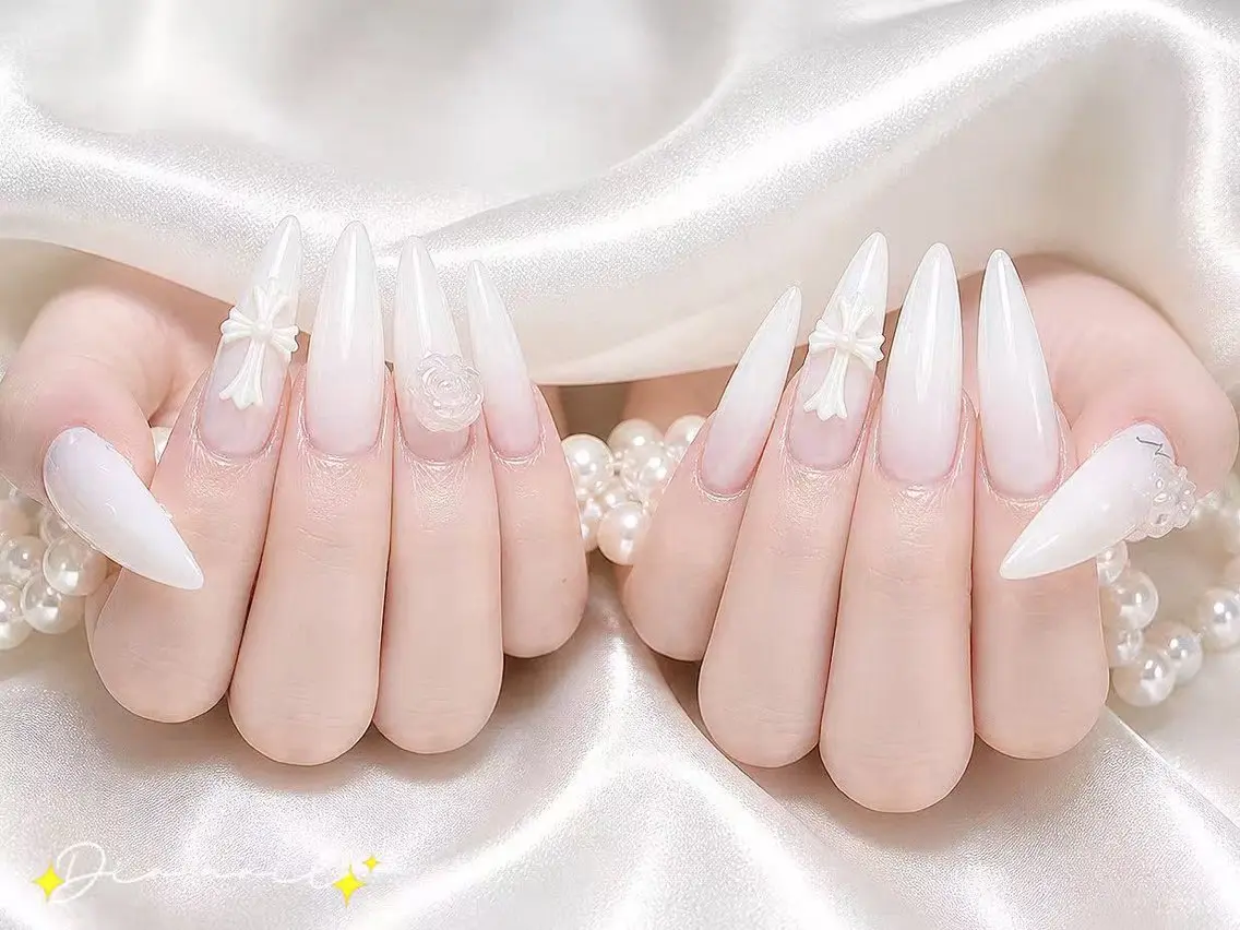 ネイル チークネイル ジェルネイル グラデーション マグネットネイル ニュアンスネイル ハンドネイル Di'a nail ネイルサロンのネイルデザイン