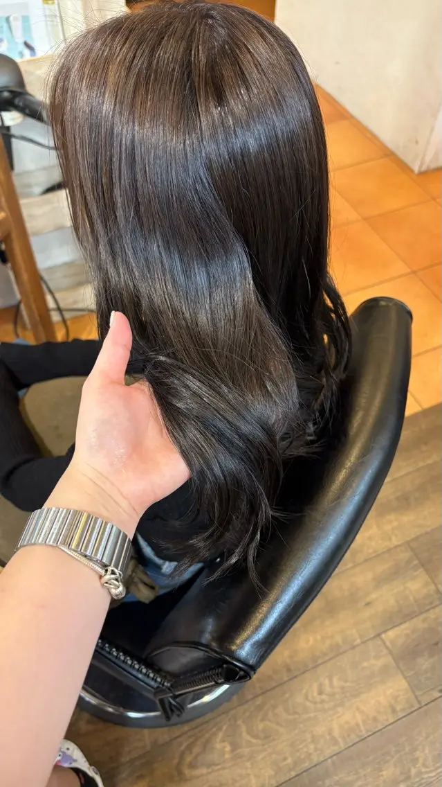 セミロング カラー 元山 透明感艶カラー 🌻レイヤーカットのヘアスタイル