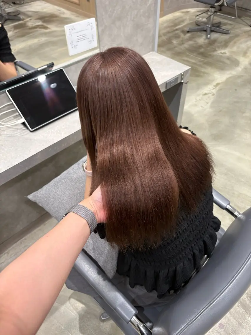 ロング カラー ブリーチ ブラウンカラー ショコラブラウン 透明感カラー ダブルカラー ヘアカラー 新宿/ミルクティー/ カットモデル/のりかのヘアスタイル