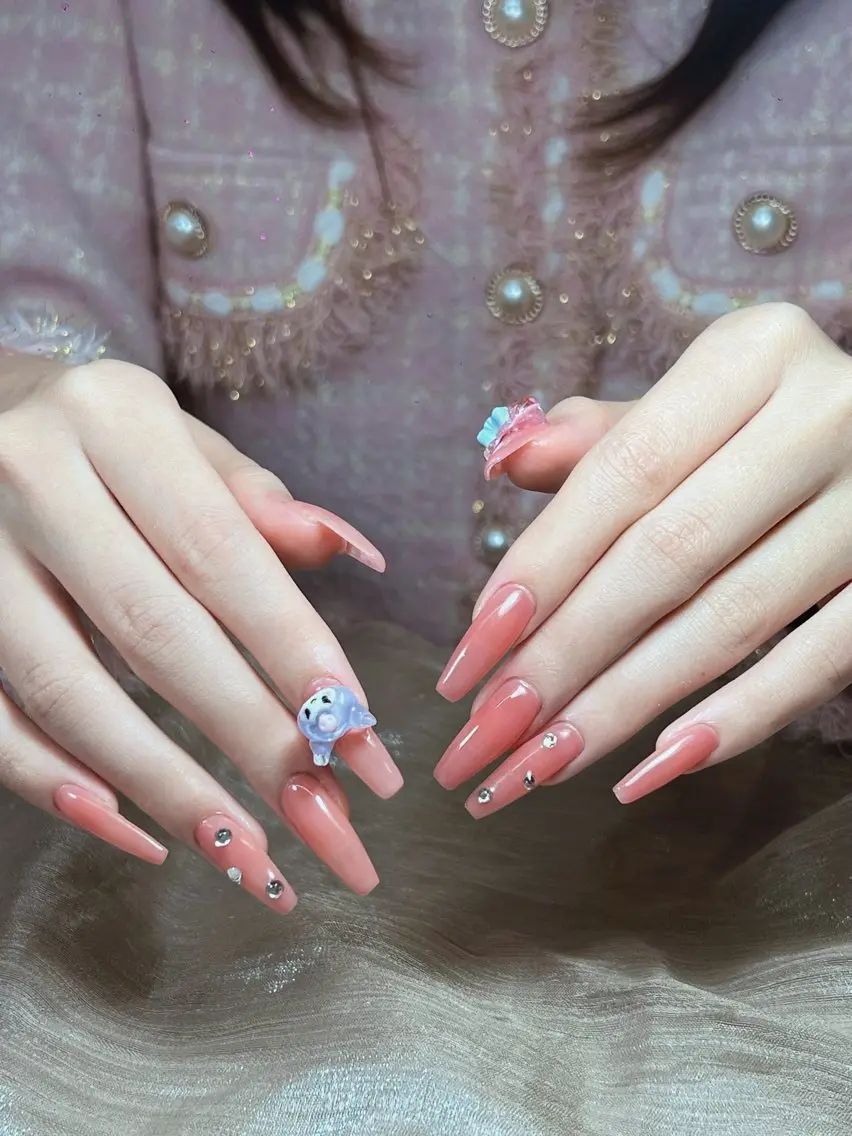 ネイル チークネイル フレンチネイル 韓国ネイル マグネットネイル ミラーネイル ハンドネイル GIN NAILのネイルデザイン