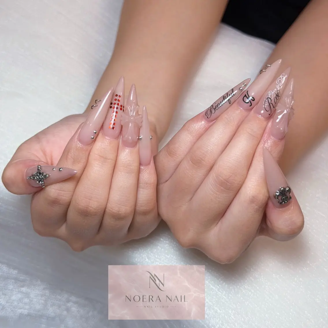 ネイル 長さ出し 韓国ネイル 持ち込み ネイルチップ ワンホンネイル ハンドネイル ハンドケア NOERA NAIL チップ長さ出し大塚店のネイルデザイン