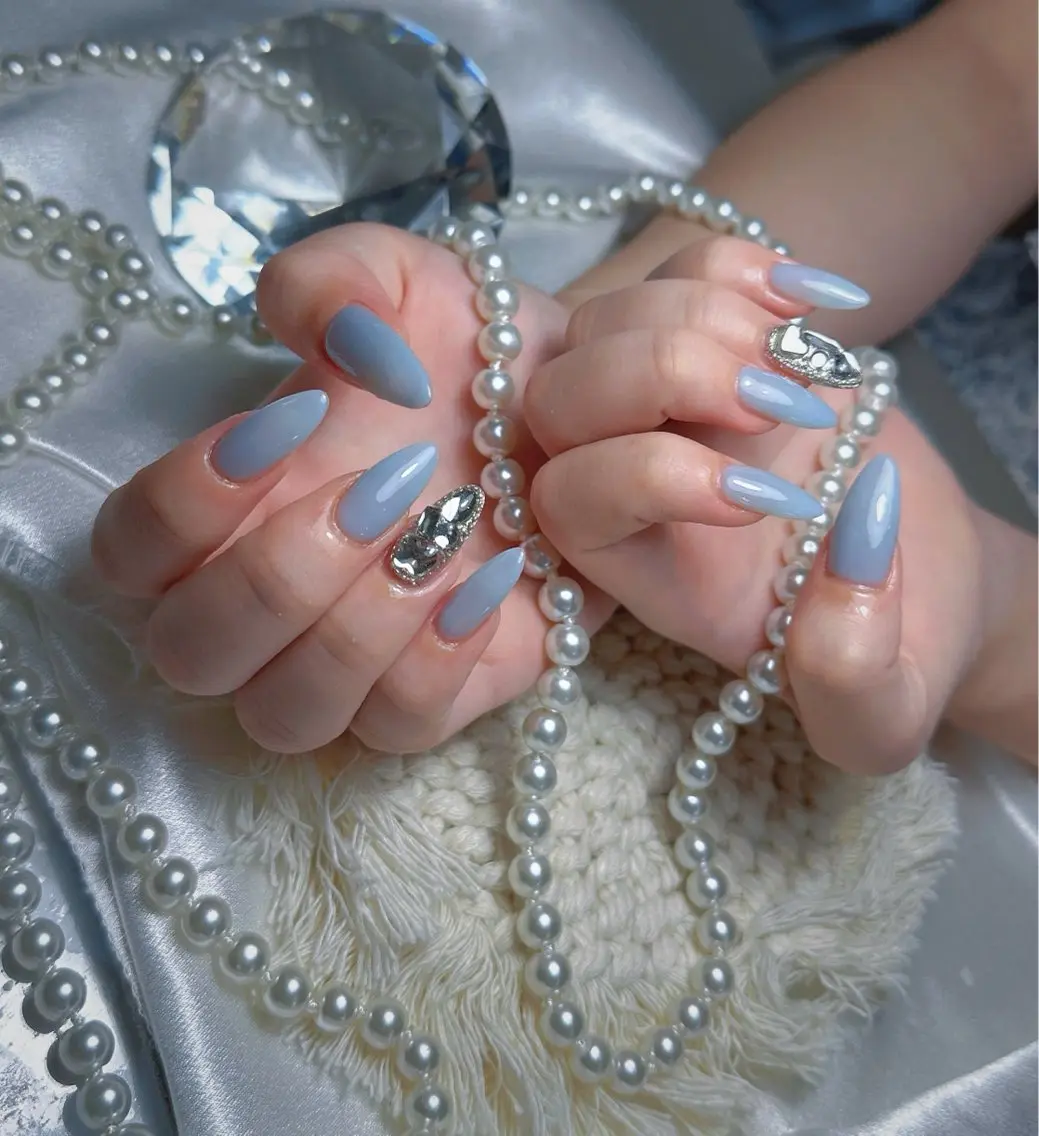 ネイル フラッシュネイル フレンチネイル グラデーション キラキラネイル 韓国ネイル ハンドネイル Hy nailsのネイルデザイン