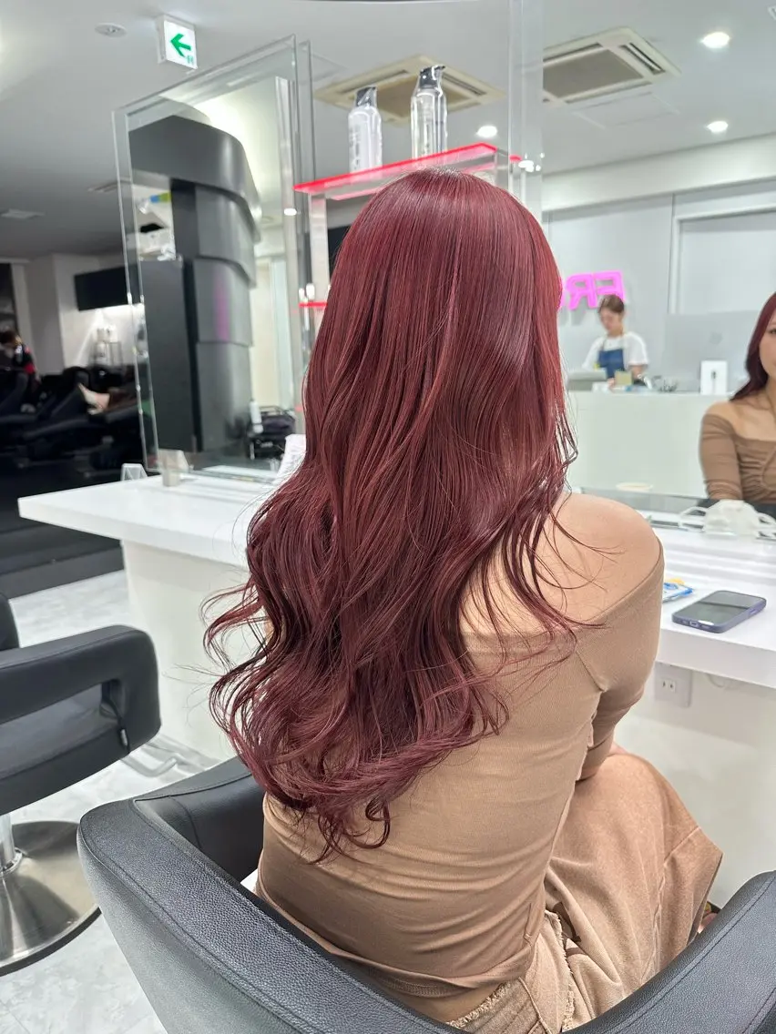 ロング カラー ヘアアレンジ ヘアカラー ブリーチなしトレンド SHUSAKUのヘアスタイル