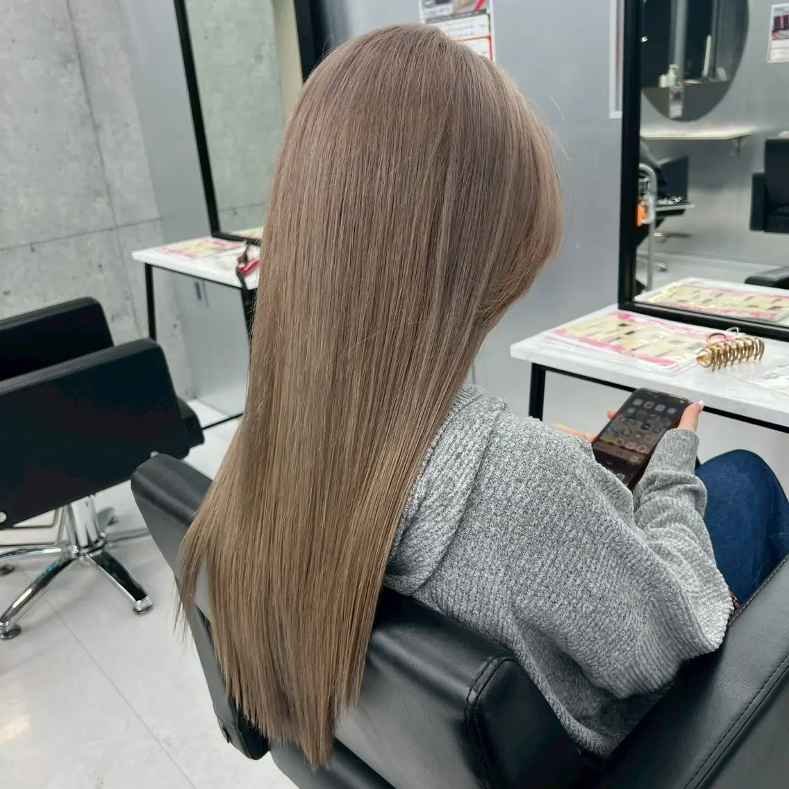 ロング カラー 🌈推し活ハイトーン 🩵荒川結星のヘアスタイル