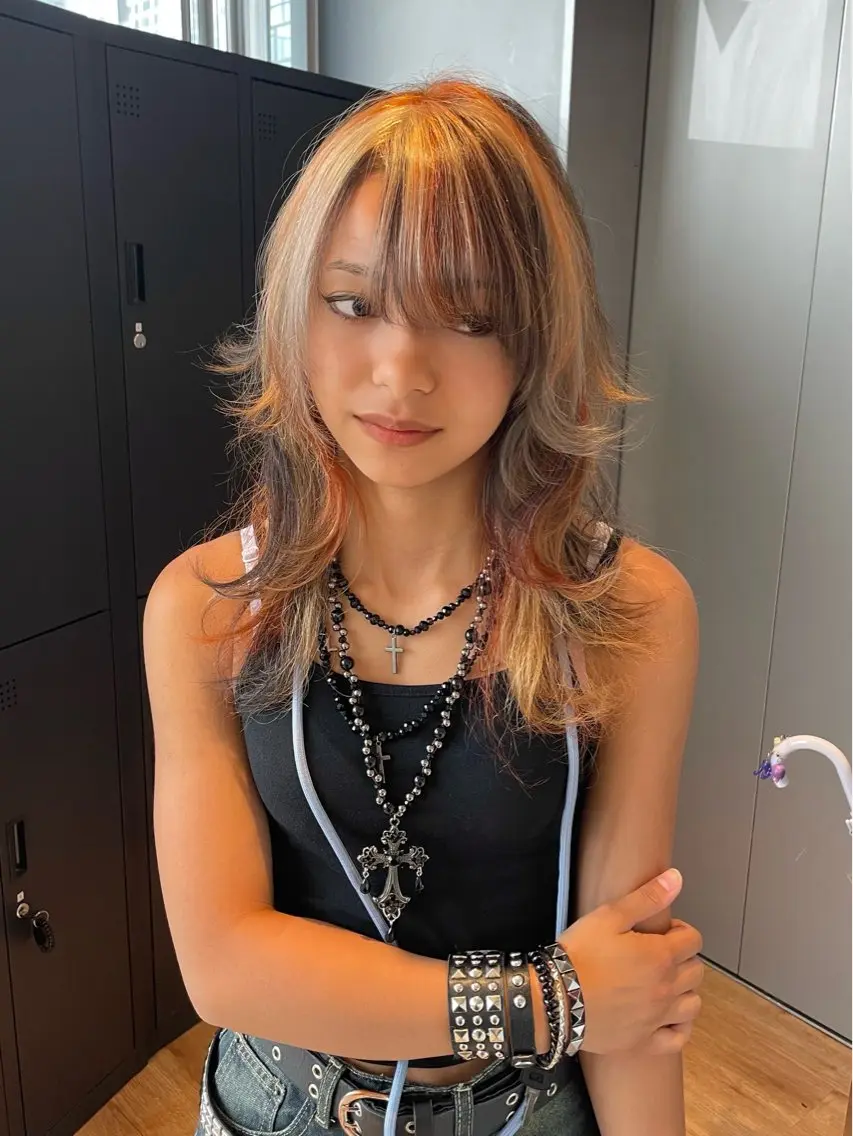 セミロング ハッシュカット ヘアカラー 似合わせカット/ デザインカラー🦄のヘアスタイル