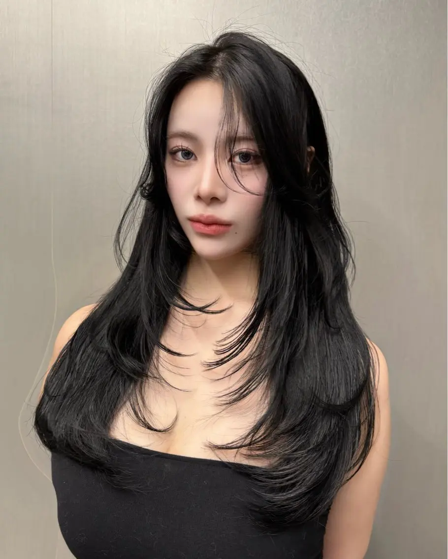 ロング カラー レイヤーカット カット ヘアカラー トリートメント 暗髪、透明感 レイヤー指名No.1のヘアスタイル