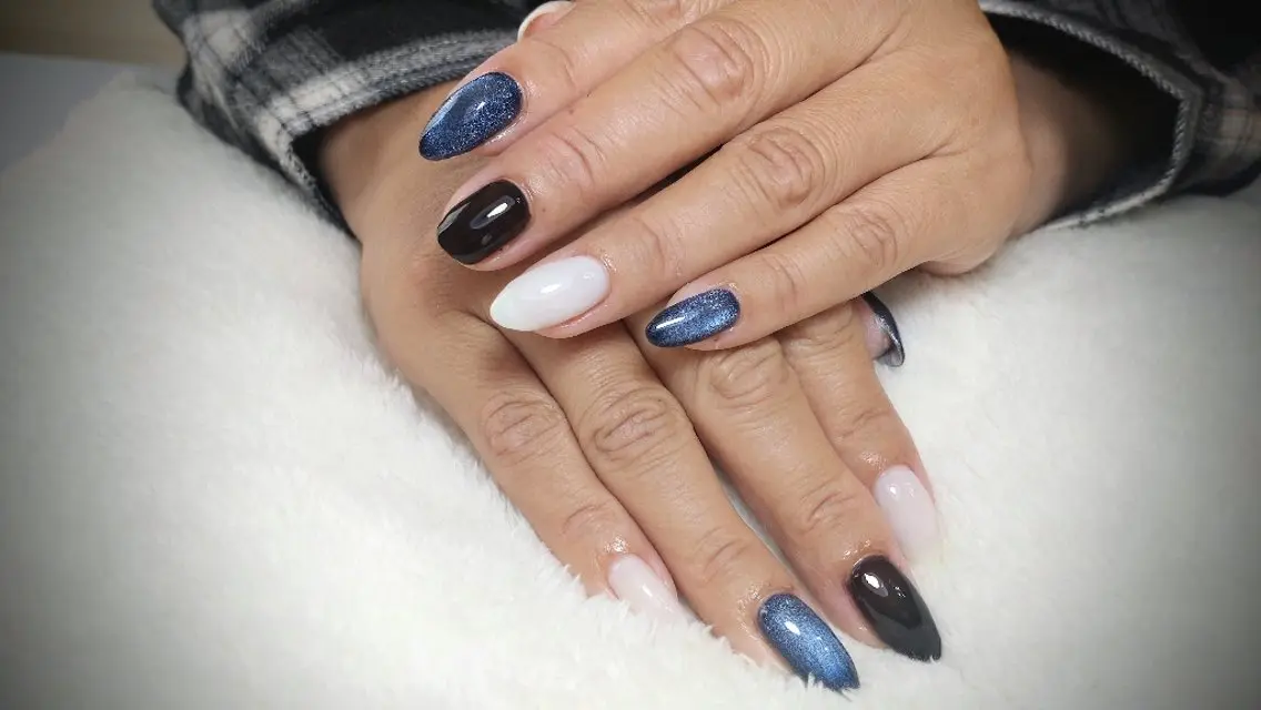 ネイル ハンドネイル フットネイル Nailsalon Latteのネイルデザイン