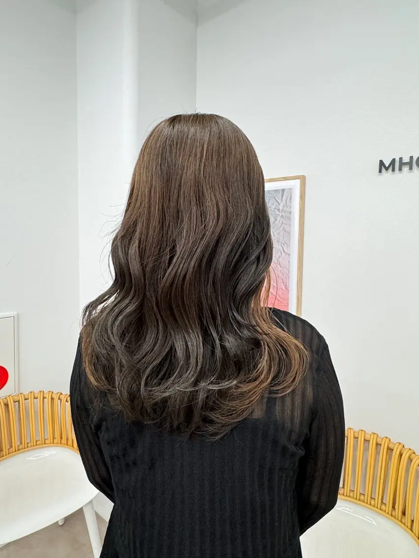 セミロング 透明感カラー🫧⌇ AO🫐🩵のヘアスタイル