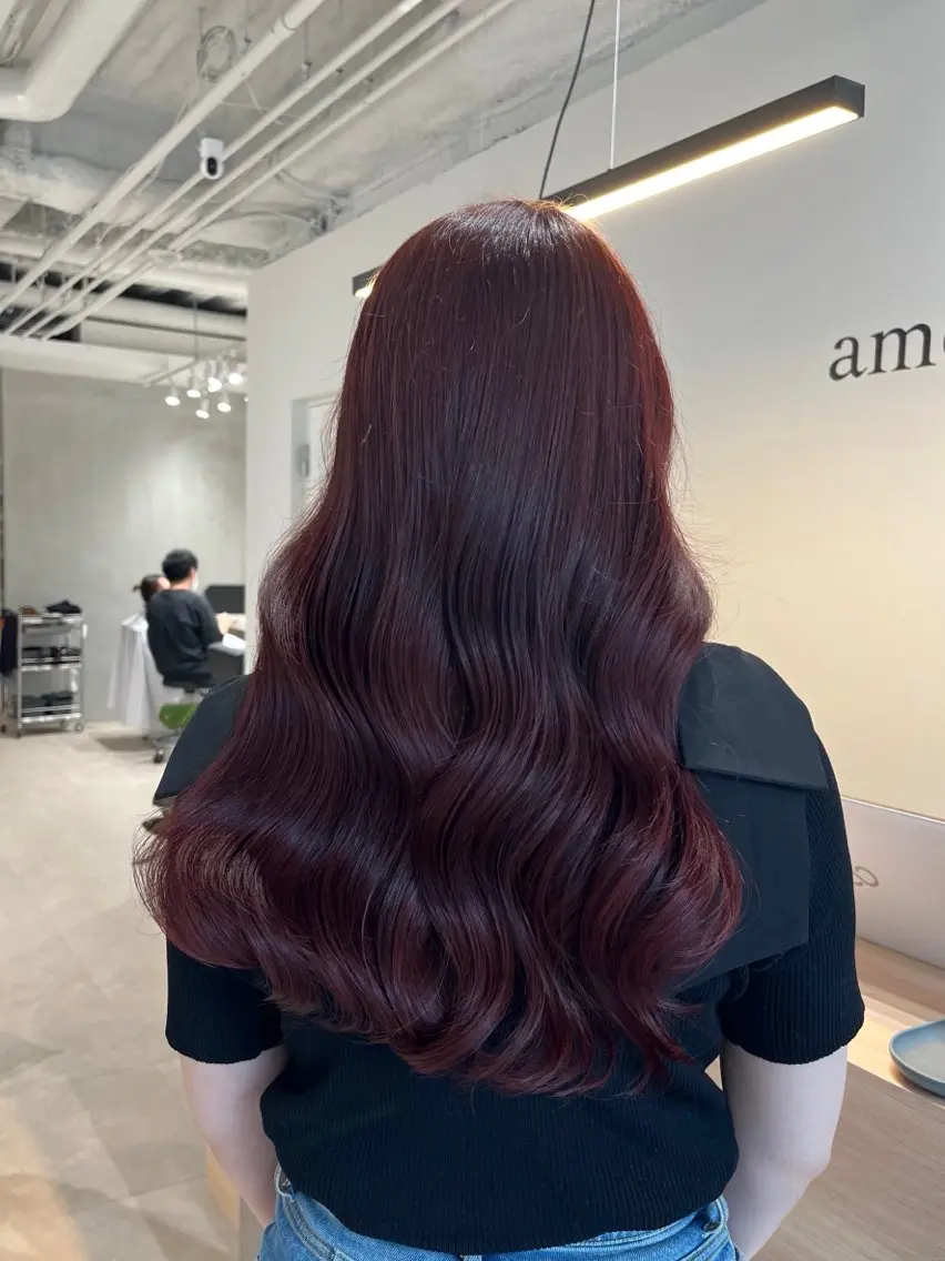 ロング カラー 吉田 美咲のヘアスタイル