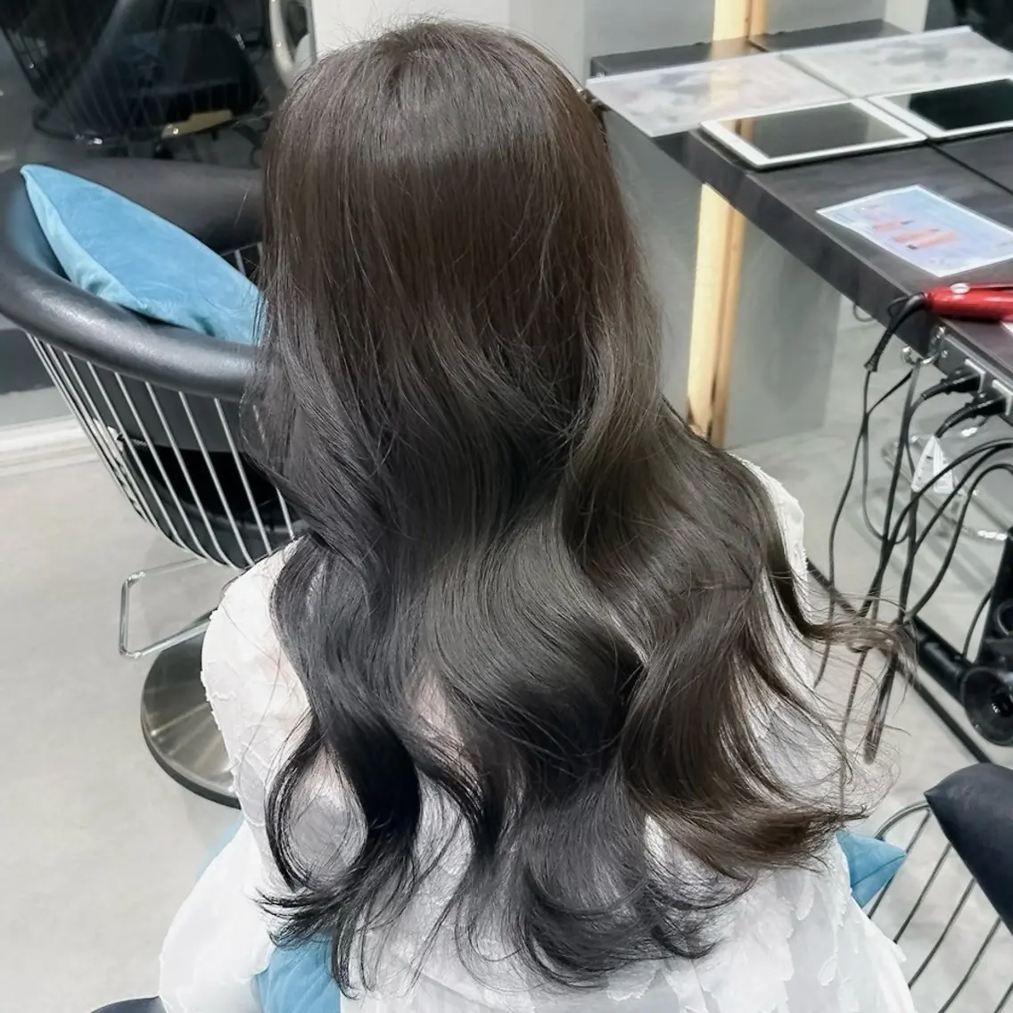 "🩷春限定🩷"前髪カット＋韓国透明感ベージュカラー＋内部補修トリートメントの写真