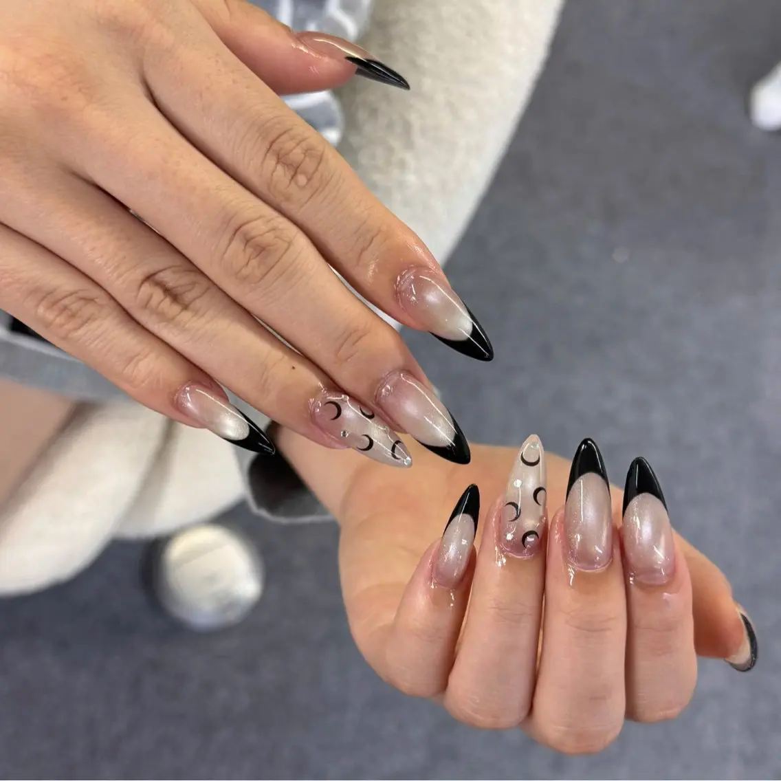 ネイル アートネイル ジェルネイル 韓国ネイル ニュアンスネイル ハンドネイル ハンドケア Luna Nail.Novaのネイルデザイン
