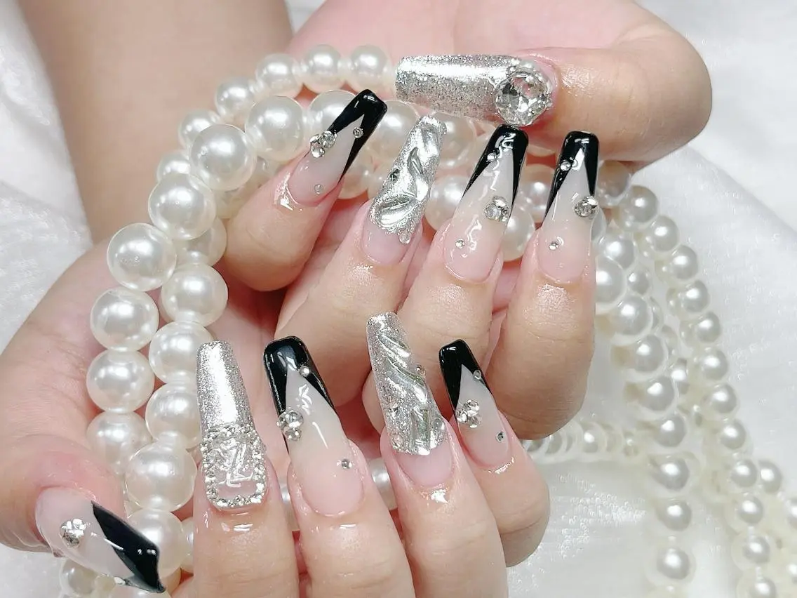 ネイル キラキラネイル Lucky nail salonのネイルデザイン