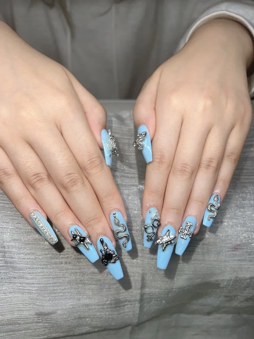 ネイル 長さ出し グラデーション 卒業式 キラキラネイル マグネットネイル Lee Nails チップ長さだし専門店のネイルデザイン