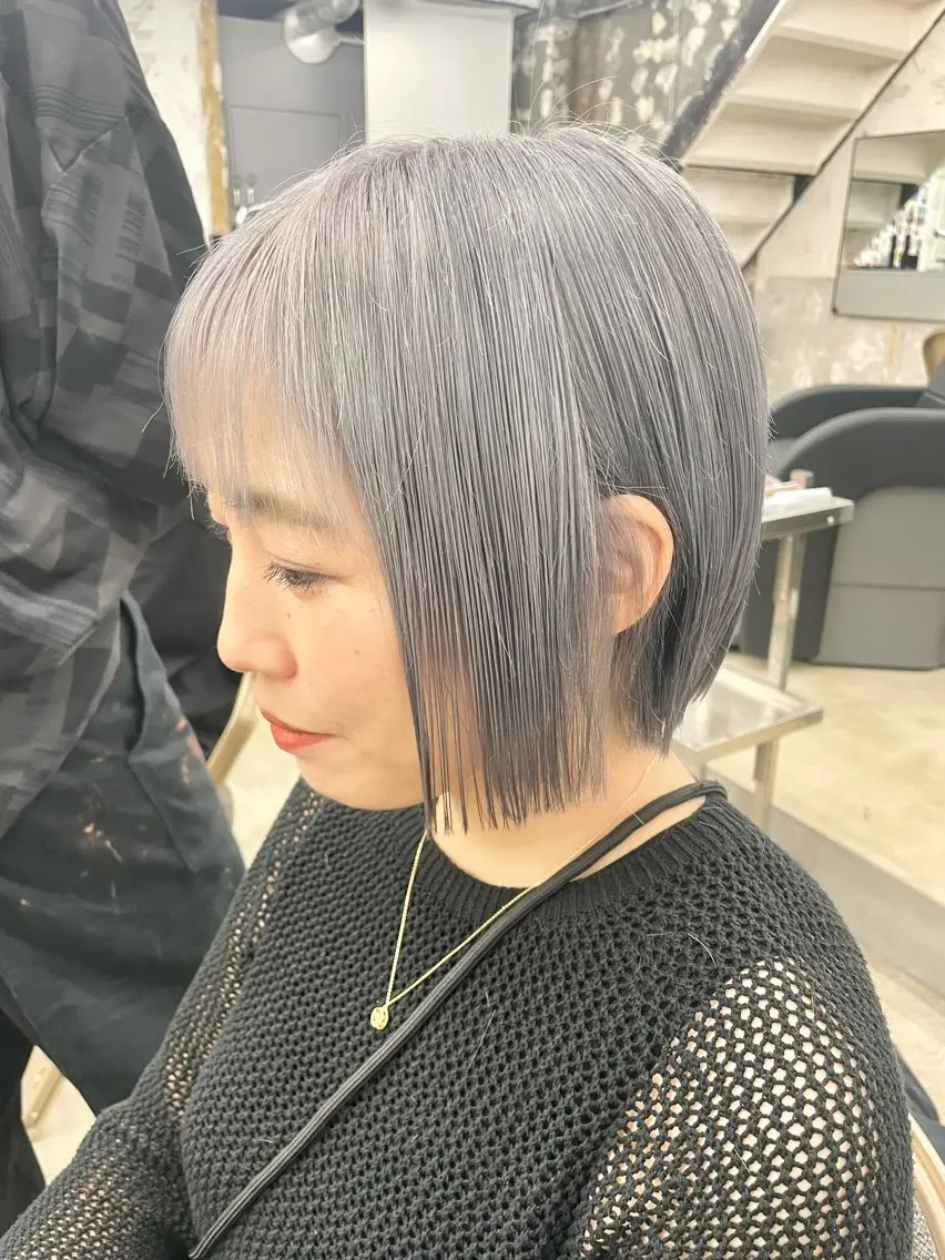 ミディアム カラー インナーカラー 推し ブリーチ  髪質改善のヘアスタイル