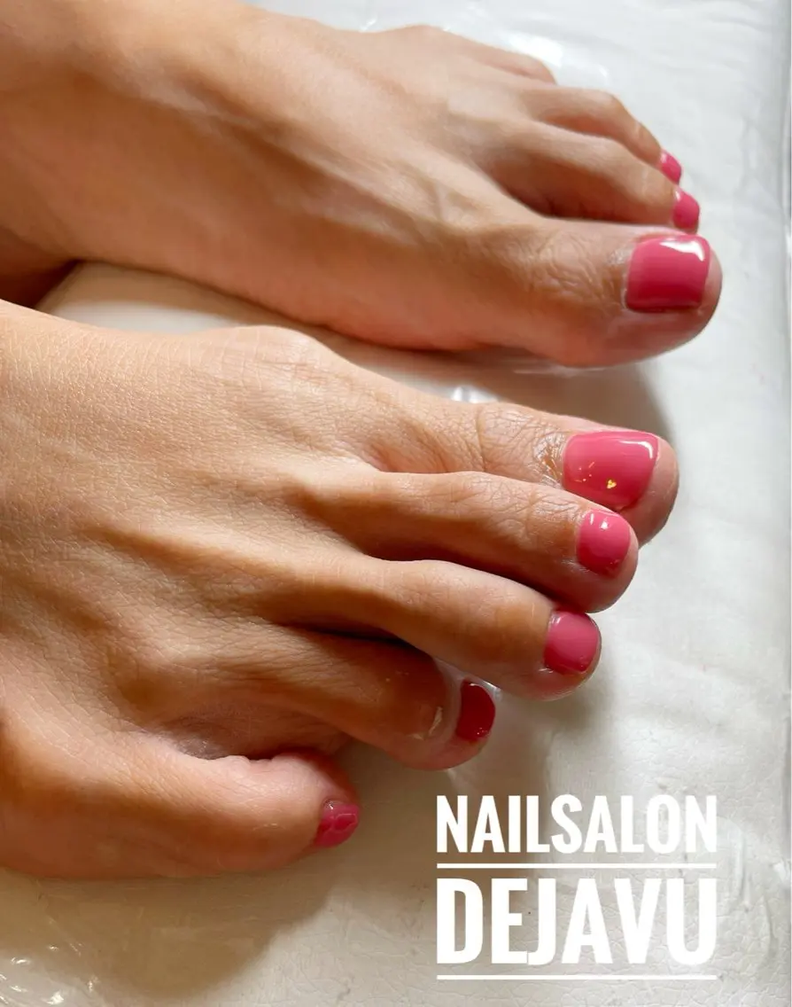 ネイル フットネイル フットネイル Nailsalon Dejavuのネイルデザイン