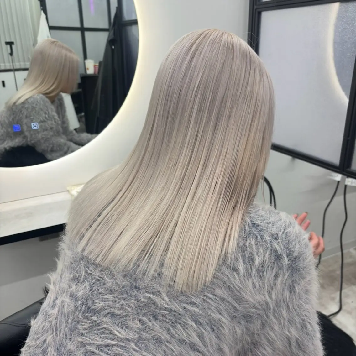 セミロング カラー ヘアカラー Ren. 🦋デザインカラーのヘアスタイル