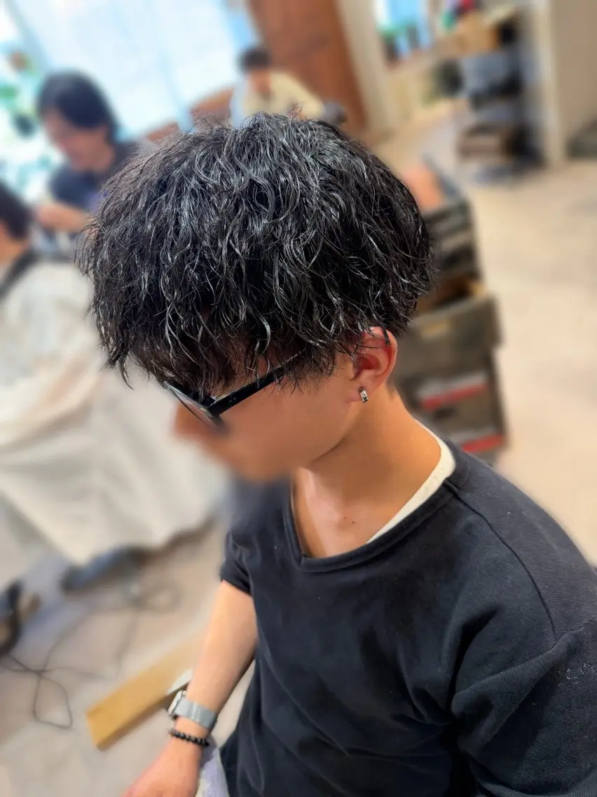 パーマ メンズ メンズパーマ ツイストスパイラルパーマ スパイラルパーマ カット パーマ Remember Manaのヘアスタイル