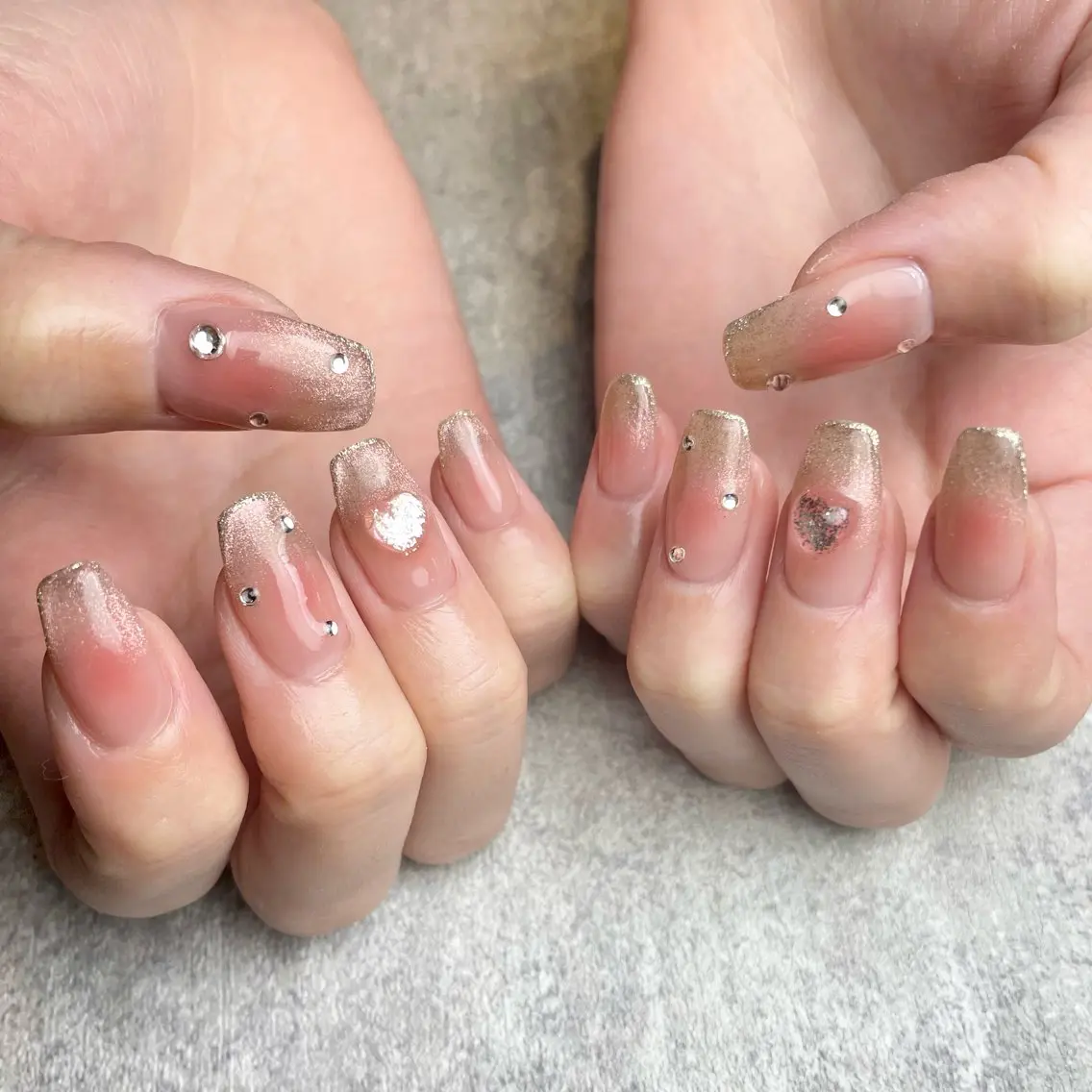 ネイル チークネイル フレンチネイル グラデーション 氷ネイル・うるうるネイル ラメ(グリッター) IVY uchimuraのネイルデザイン