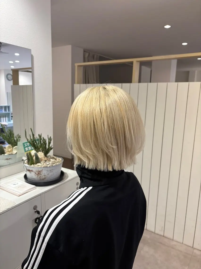 ショート ボブレイヤー ボブ レイヤーカット 新井 美優のヘアスタイル