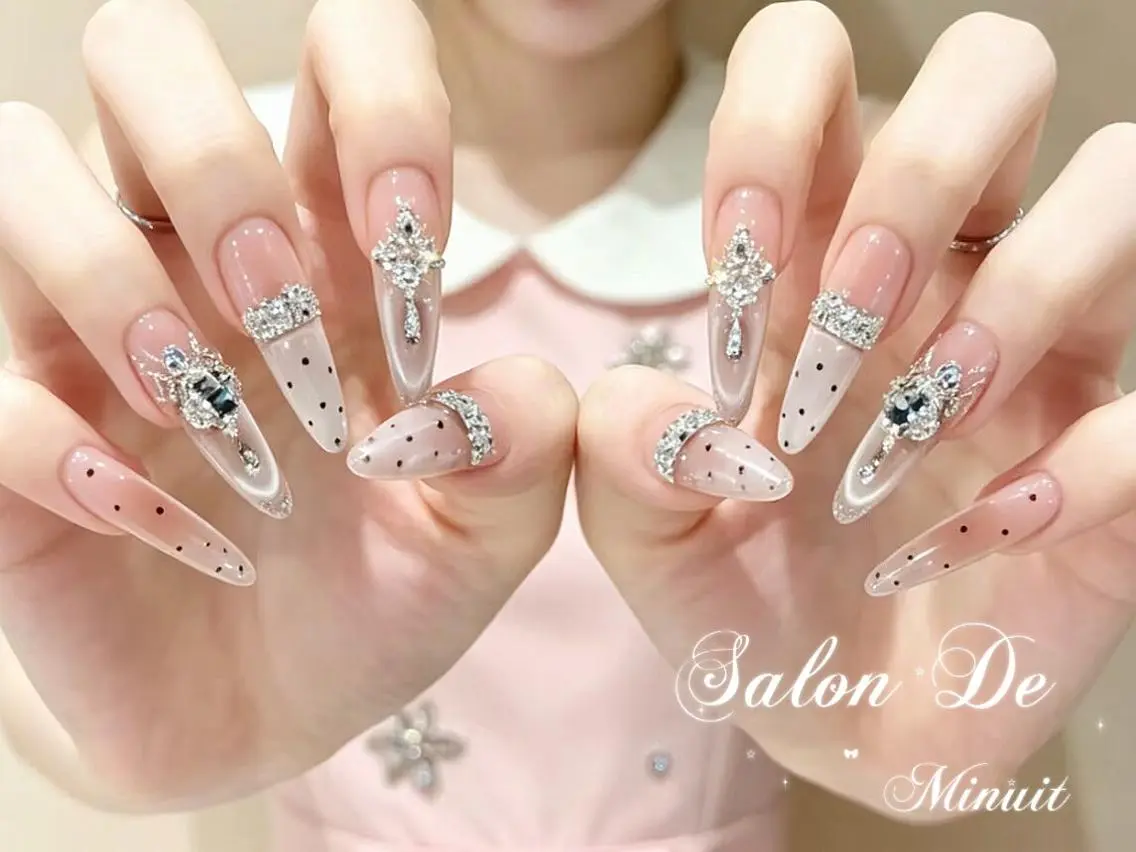 ネイル Minuit Nail渋谷店のネイルデザイン