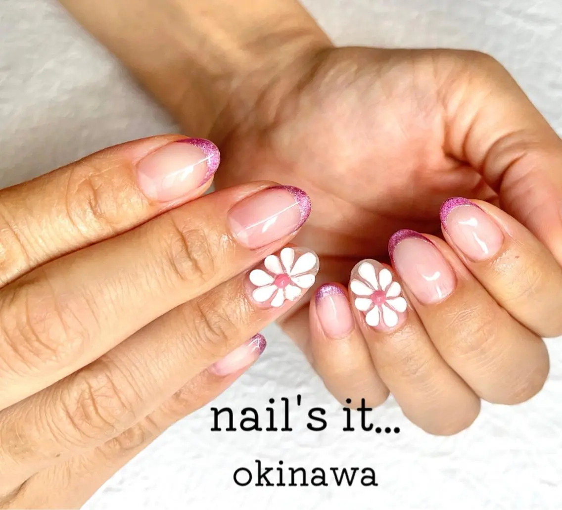 ネイル フラワーネイル ジェルネイル 韓国ネイル マグネットネイル パラジェル nails' it...のネイルデザイン