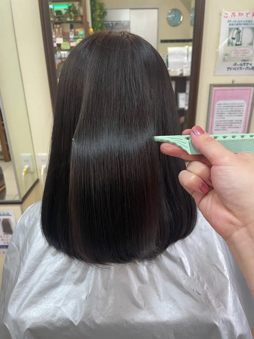 ミディアム カラー 黒髪 シルバー トリートメント 髪質改善サロン✨ 三浦　葵のヘアスタイル