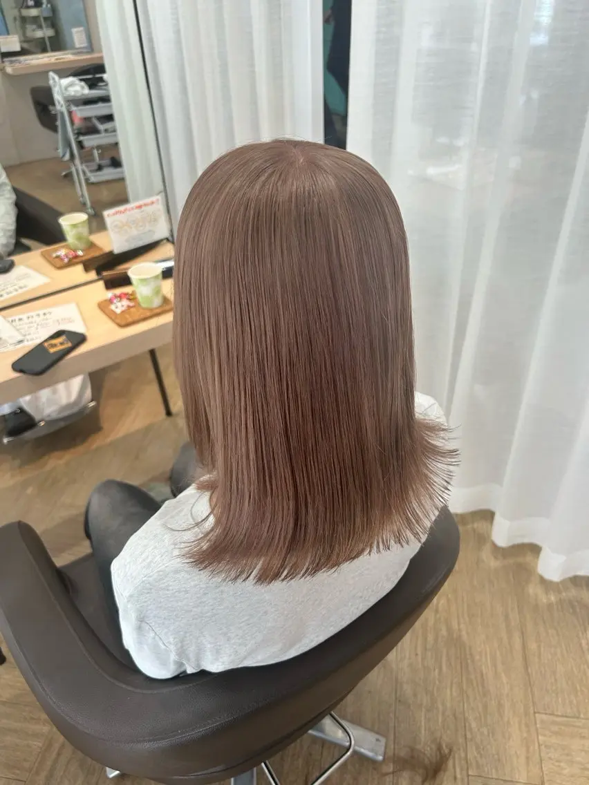 ミディアム カラー カット ヘアカラー 砂野 真璃奈のヘアスタイル