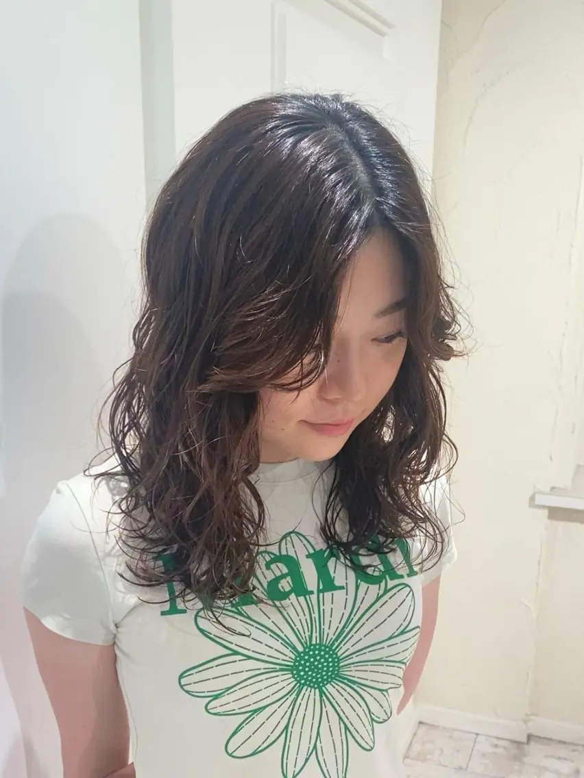 👩🏻(ladies)カット＋パーマ…📍料金DMにて相談¥6,270~⚠️最終受付→16時⚠️ﾌﾞﾘｰﾁ,縮毛の方❌の写真
