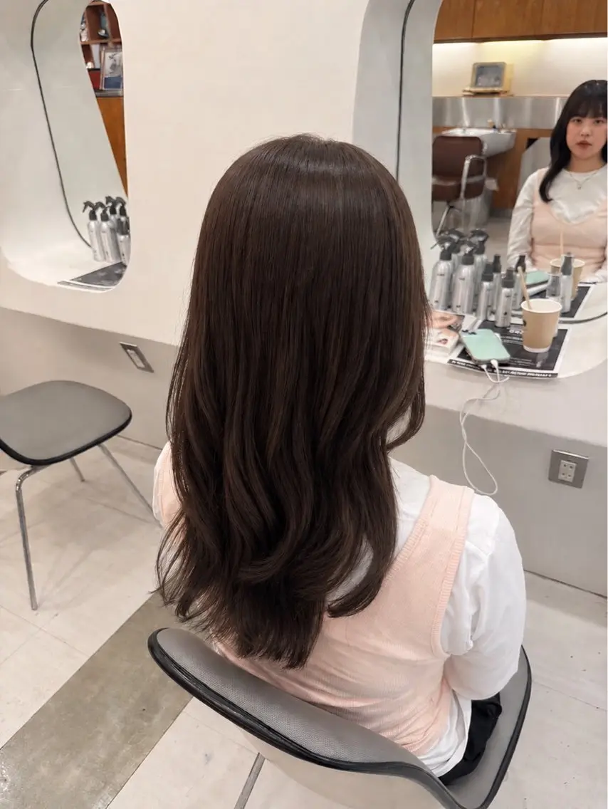 ミディアム ヘアカラー 八木 琴実のヘアスタイル