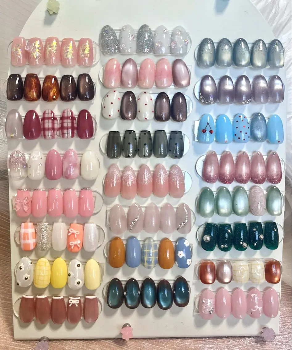 ネイル シンプルネイル ハンドネイル nail poppo フィルイン推奨🕊️のネイルデザイン