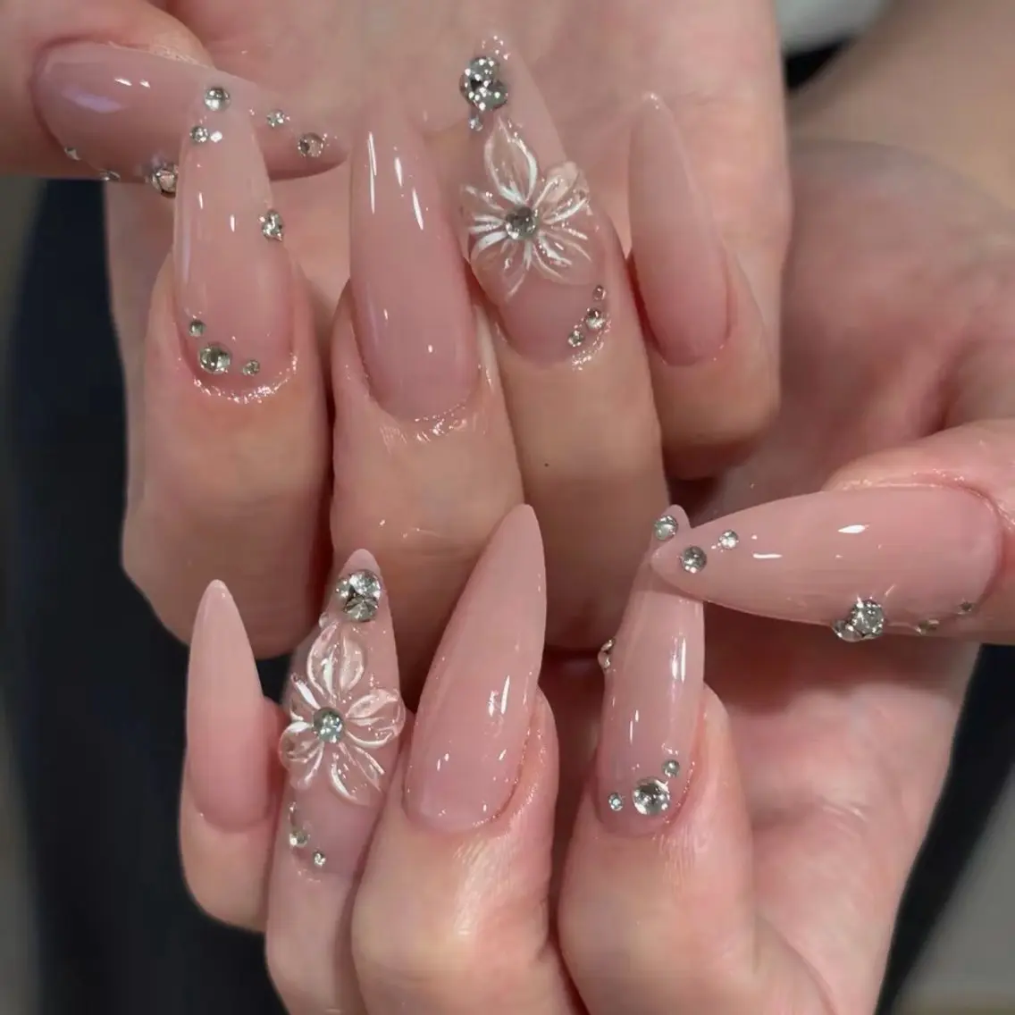 ネイル ハンドネイル Luna Gladeのネイルデザイン