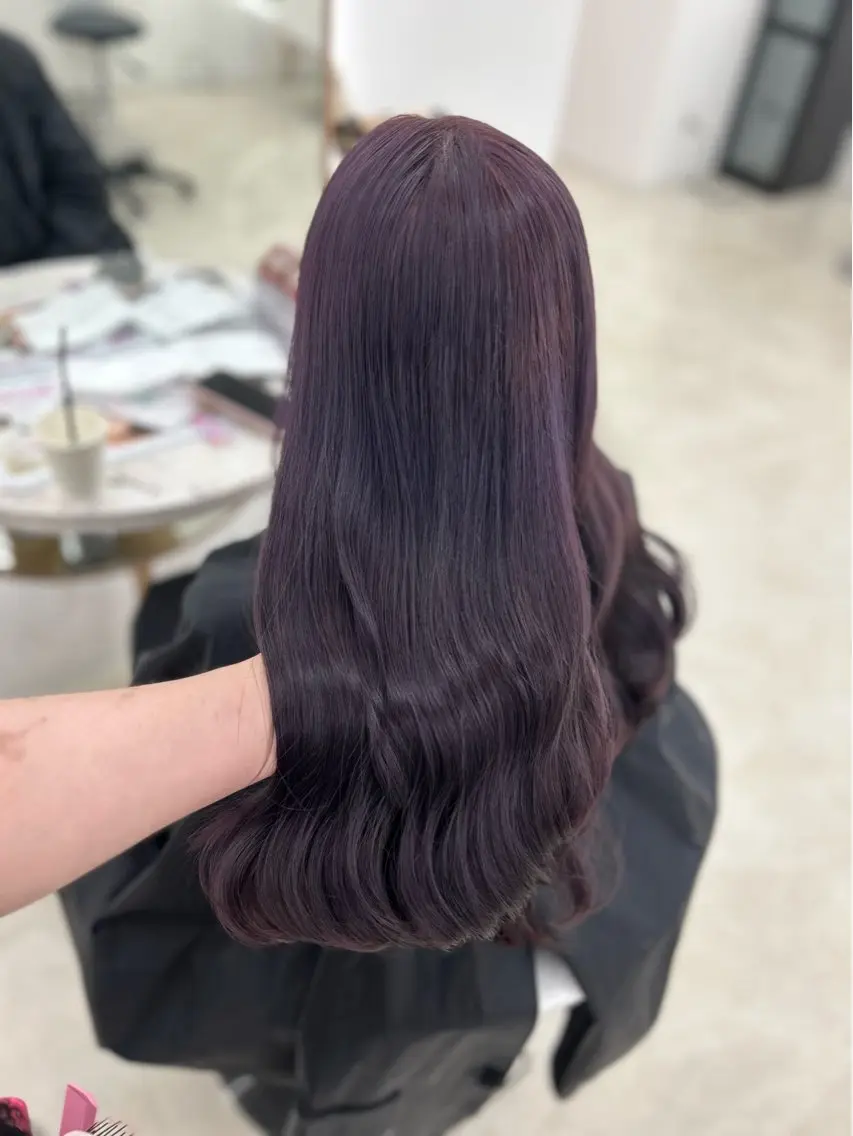 ロング ヘアカラー トリートメント shu ラベンダー/ピンクのヘアスタイル