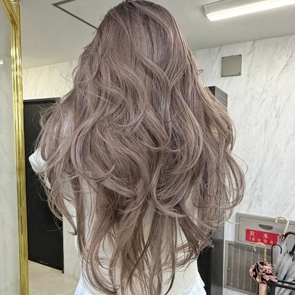 ロング カラー シールエクステ ハイトーンカラー エクステ ヘアカラー エクステ シールエクステ特化 ハイトーン、NANAのヘアスタイル