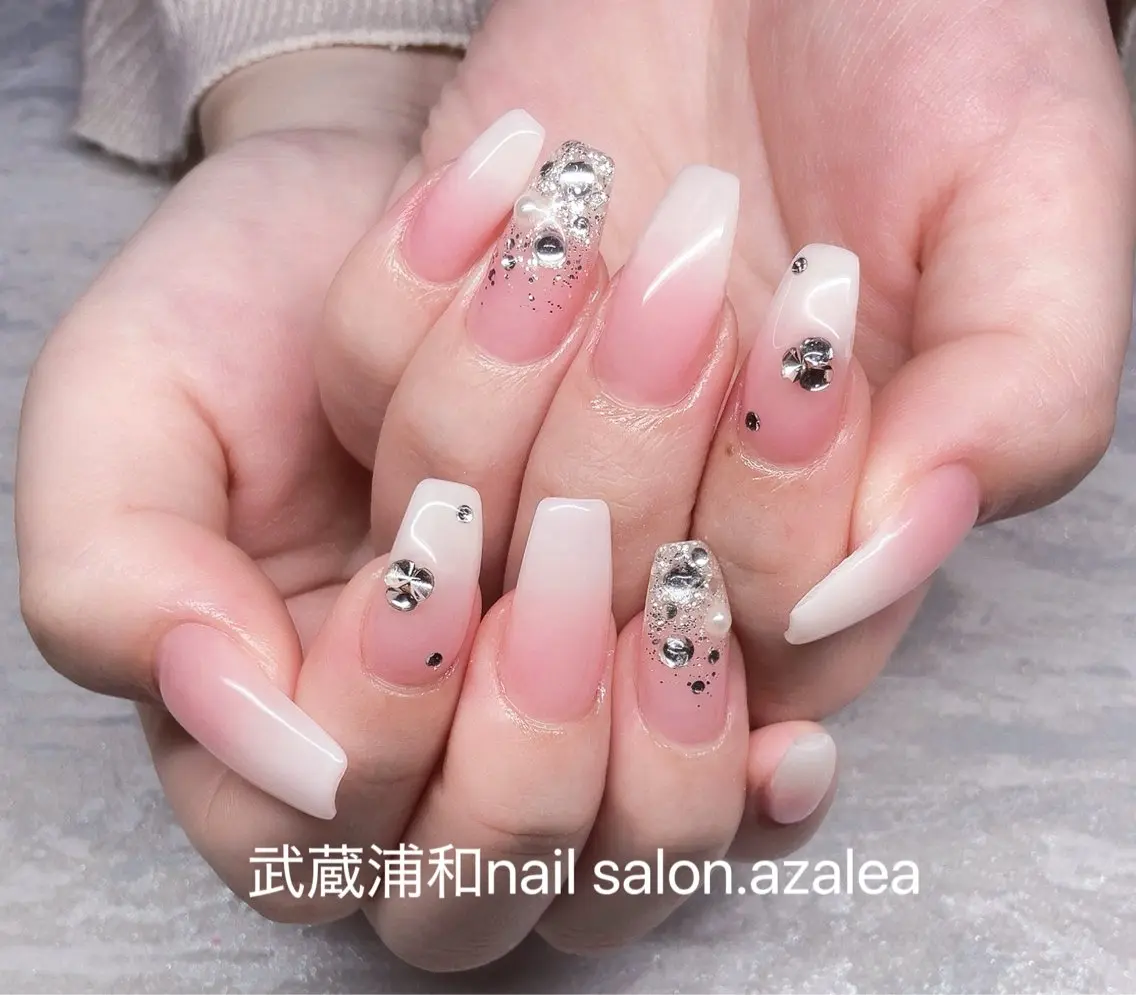 ネイル ハンドネイル R inのネイルデザイン