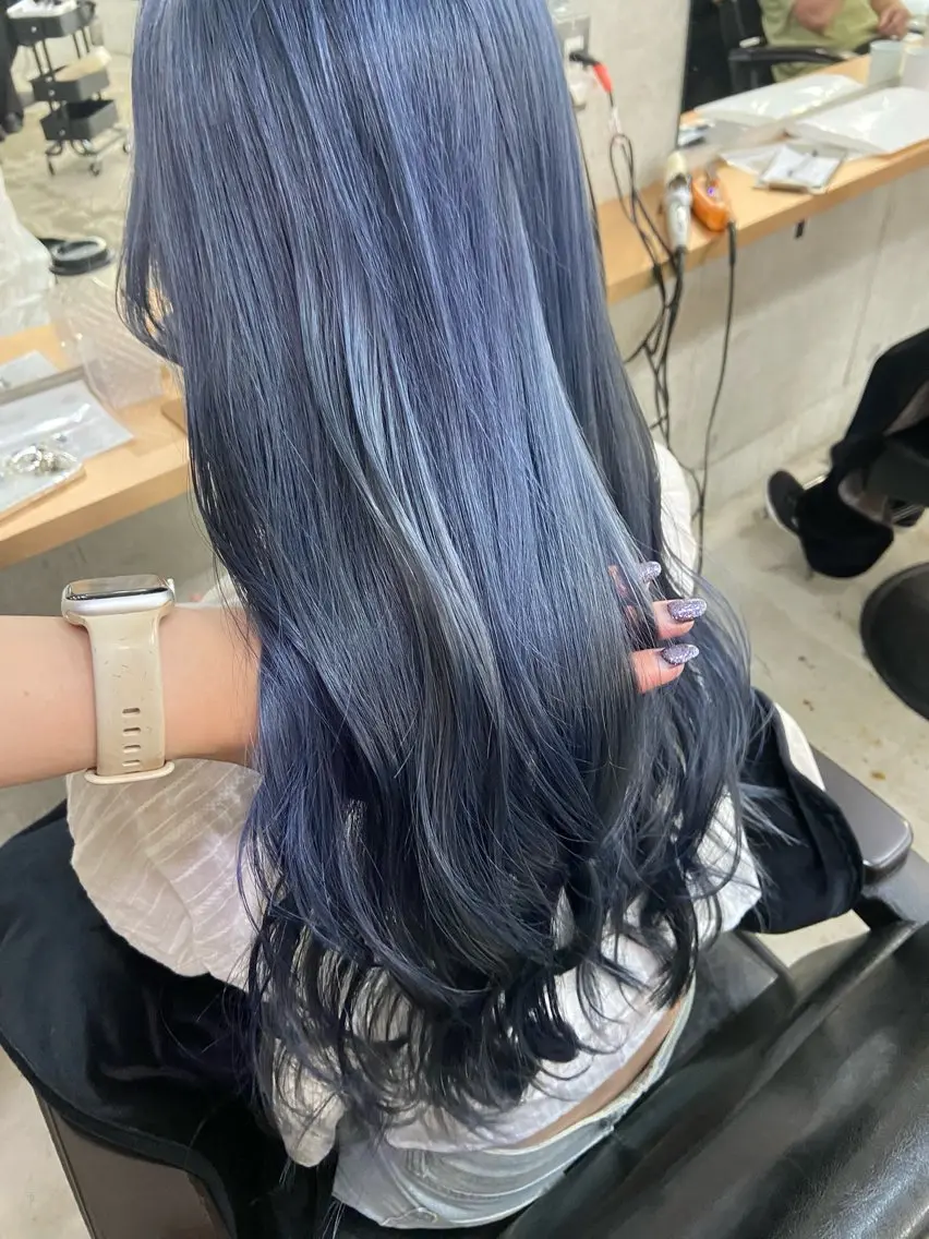 ロング カラー ブリーチ ヘアカラー 安住 日花のヘアスタイル