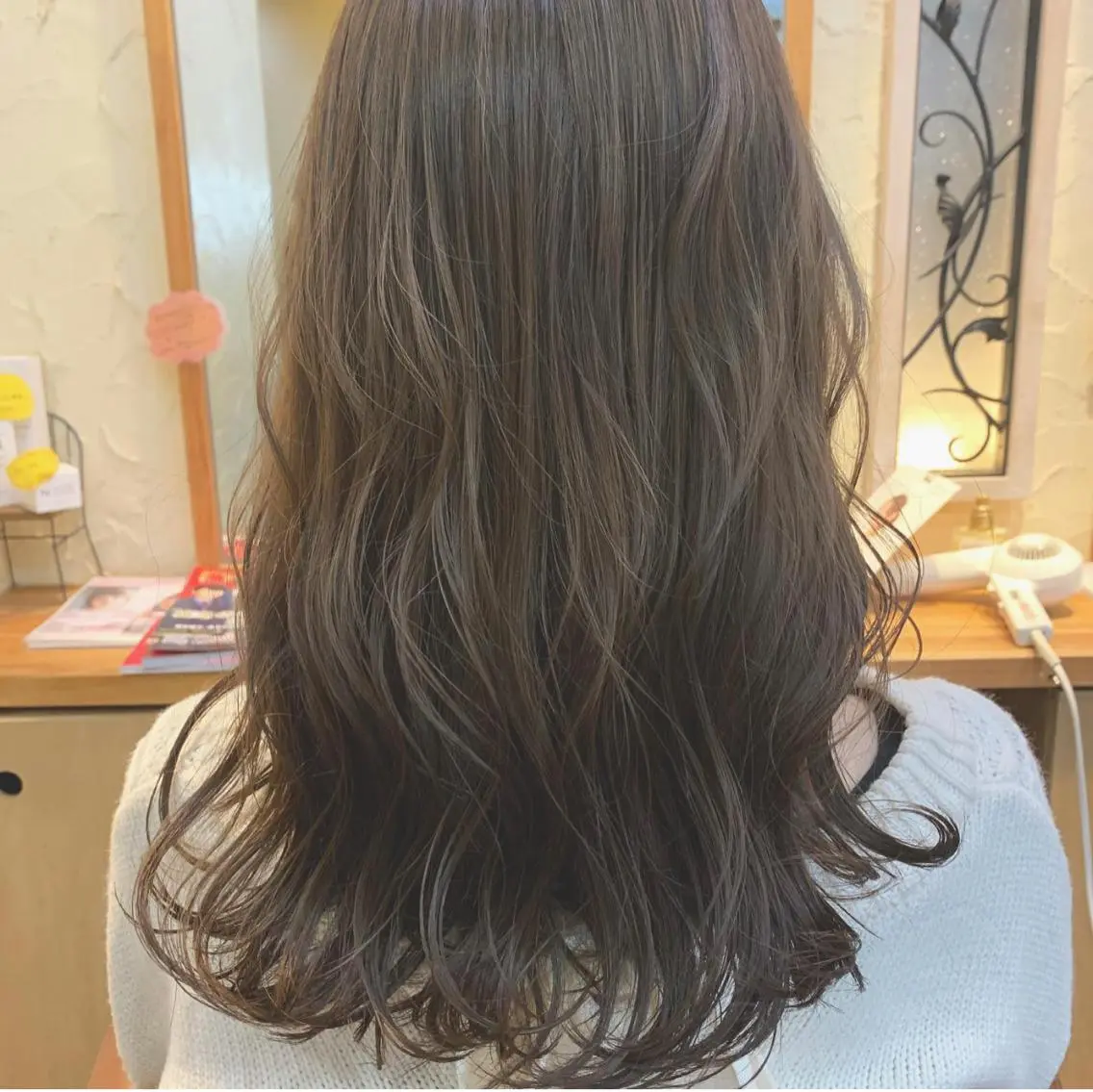 ロング カラー ベージュカラー ブリーチ ブリーチなしカラー オリーブベージュ mizuho .のヘアスタイル