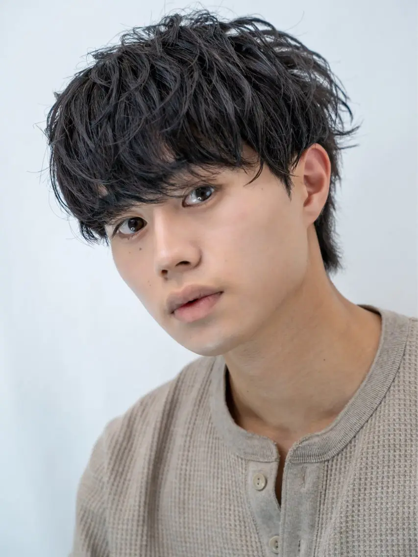 パーマ メンズ フェザーパーマ メンズパーマ 波巻きパーマ 波巻きスパイラル 近藤剛 浦和のヘアスタイル