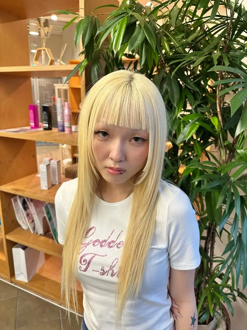 カラー 抜きっぱなしブロンド ブロンド ヘアカラー ブリーチカラー/ わきたちえ🌻のヘアスタイル