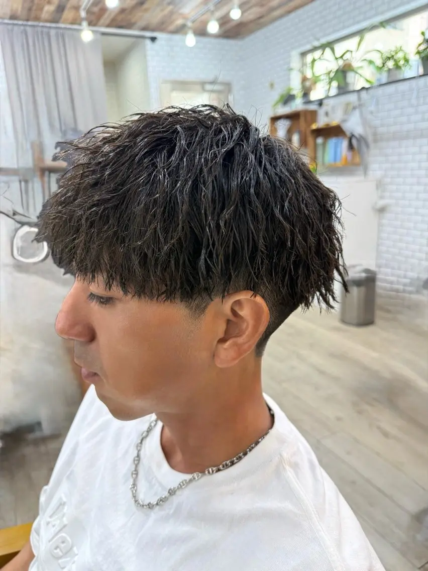 ショート パーマ メンズ ダウンパーマ フェザーパーマ メンズパーマ メンズツイストパーマ 波巻きパーマ カット パーマ 森田稔將 N゜大分中央町店のヘアスタイル
