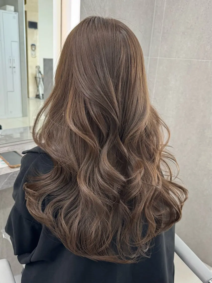ロング カラー 天野 ひとみのヘアスタイル