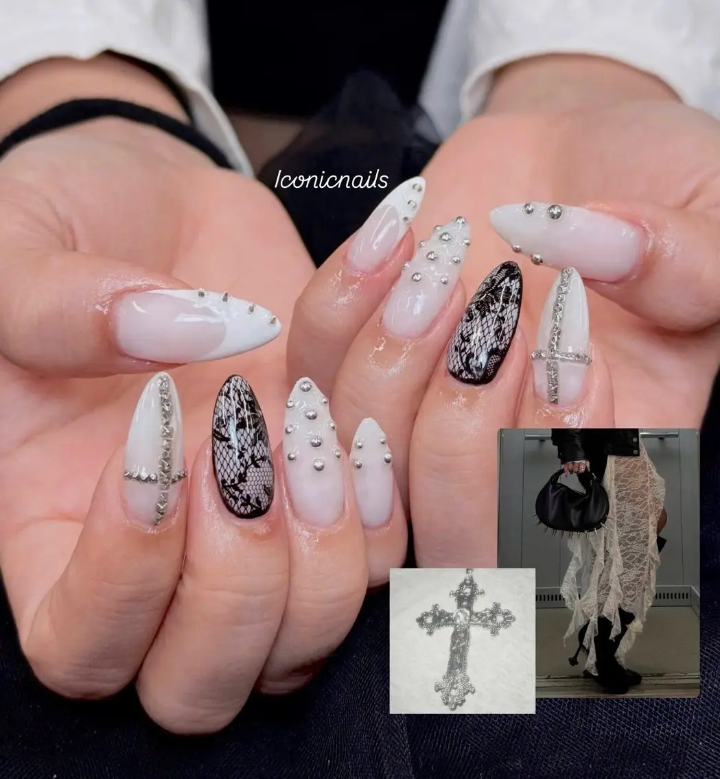 ネイル 韓国ネイル レース ロングネイル 持ち込み シルバー Iconic Nailのネイルデザイン